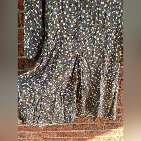 Diane von Furstenberg Silk Confetti Button Down Dress size 4 - Picture 7 of 8